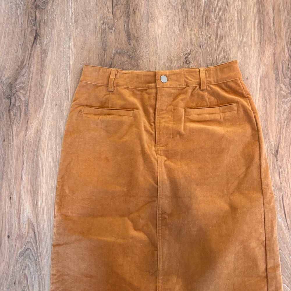 Luvamia Skirt • Small - Picture 3 of 9